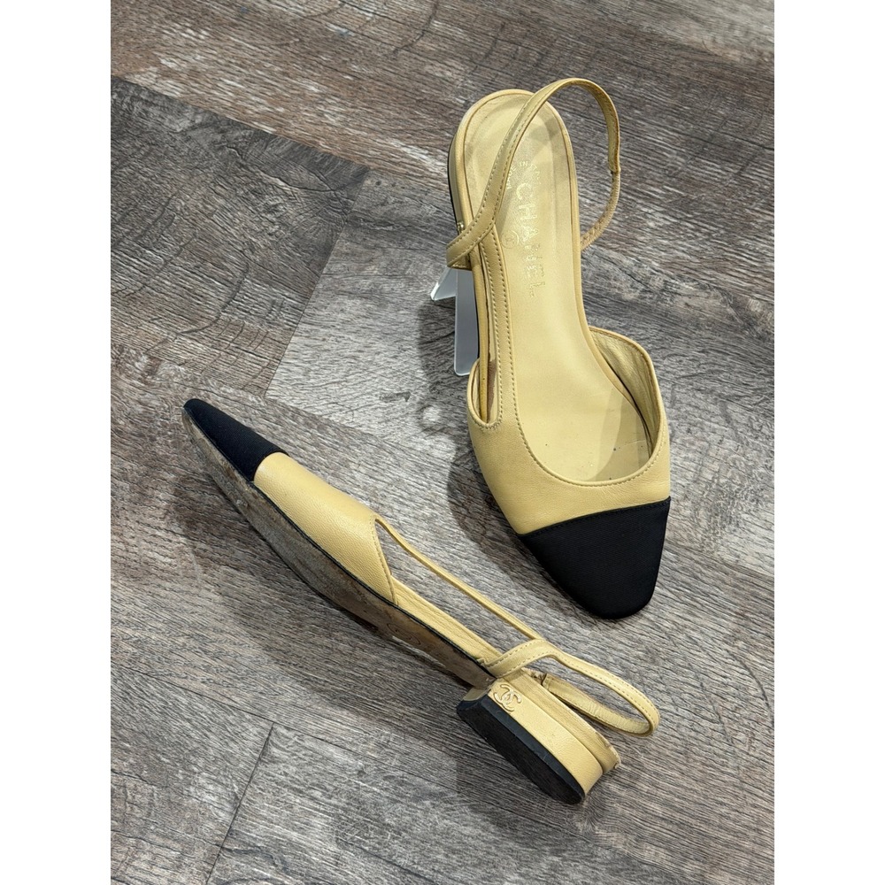 Chanel Beige Leather Black Cap Toe Slingback Flats CC Logo Made in Italy - Picture 6 of 13